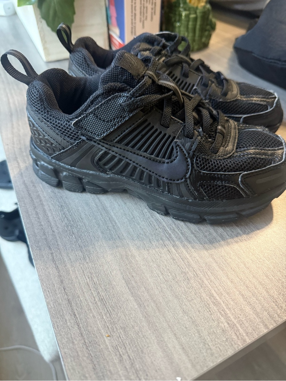 Nike Kids Black Vomero 5